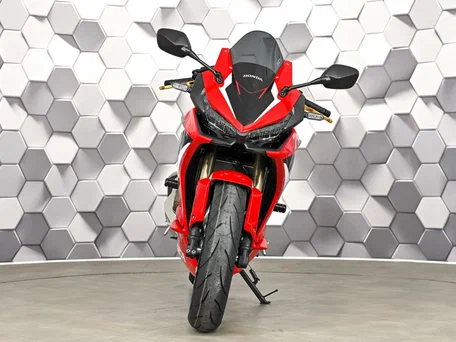 2023 Honda CBR 400R, красный, 677000 рублей, вид 5