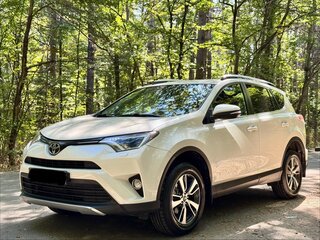 2017 Toyota RAV4 IV (XA40) Рестайлинг, белый, 2299000 рублей, вид 1