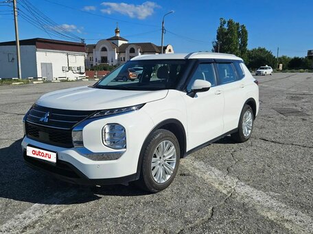 2022 Mitsubishi Outlander IV, белый, 3200000 рублей, вид 1