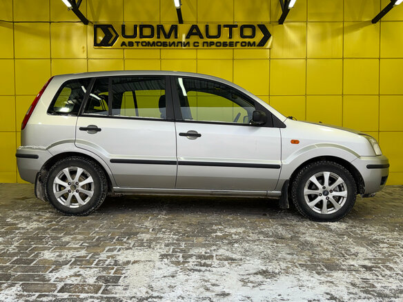 2004 Ford Fusion I, серебристый, 379000 рублей - вид 3