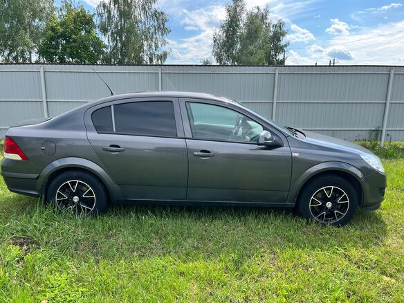 2012 Opel Astra H Рестайлинг, серый, 800000 рублей - вид 2