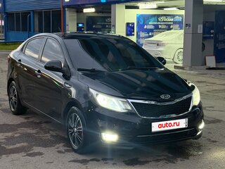 2015 Kia Rio III Рестайлинг, чёрный, 499999 рублей, вид 3