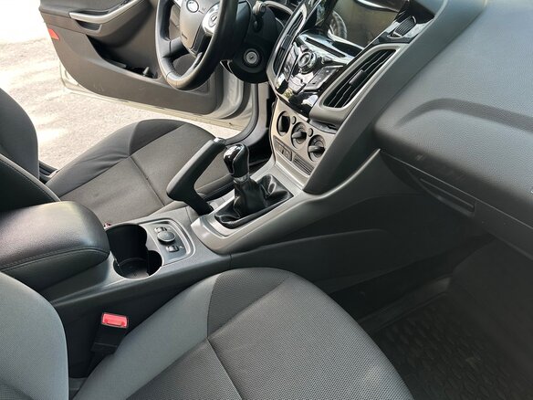 2014 Ford Focus III, серебристый, 750000 рублей - вид 5