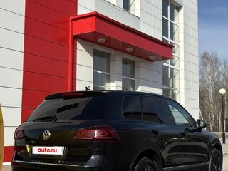 2011 Volkswagen Touareg II, чёрный, 1720000 рублей, вид 4