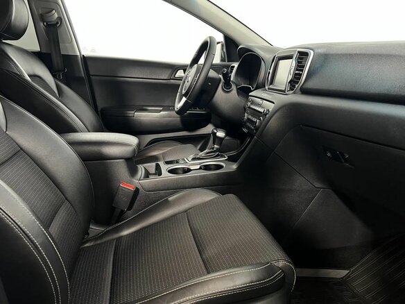2018 Kia Sportage IV, белый, 2000000 рублей - вид 12