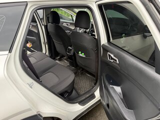 2023 Kia Sportage V, белый, 3600000 рублей, вид 4