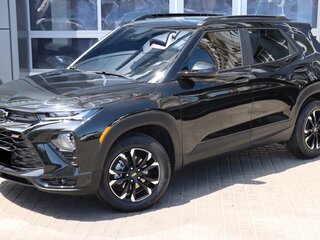 2023 Chevrolet TrailBlazer III, чёрный, 1980000 рублей, вид 3