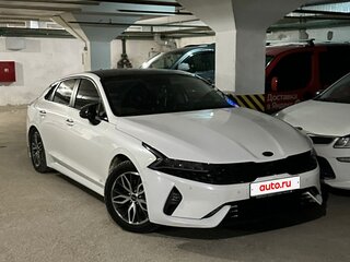 2020 Kia K5 III, белый, 2050000 рублей, вид 1