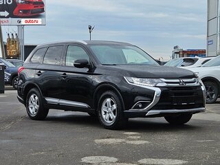 2017 Mitsubishi Outlander III Рестайлинг 2, чёрный, 1875000 рублей, вид 3