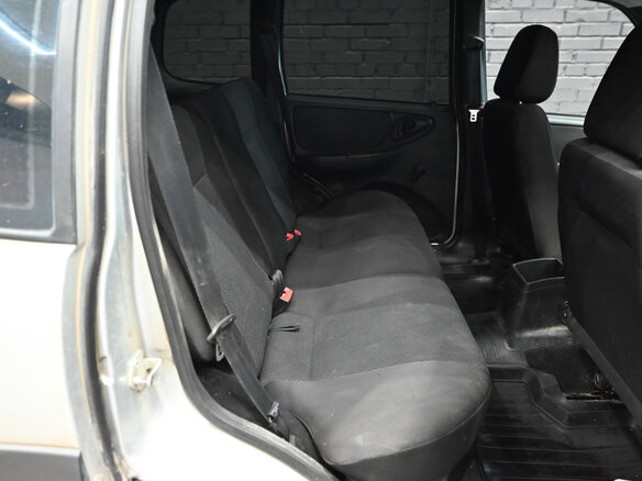 2011 Chevrolet Niva I Рестайлинг, серебристый - вид 11