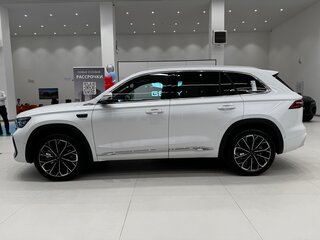 2025 Geely Monjaro (Xingyue L) I Рестайлинг 2 (China Market), белый, 4150000 рублей, вид 2
