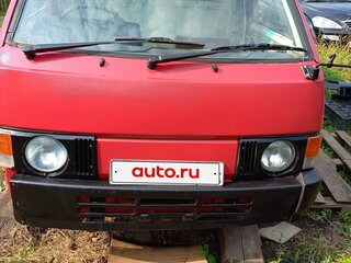 1989 Nissan Vanette, красный, 300000 рублей, вид 2