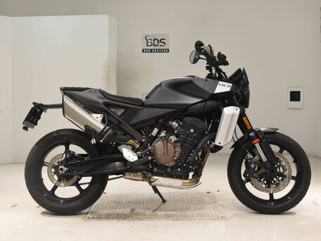 2024 Husqvarna Svartpilen 801, серый, 1000000 рублей, вид 1