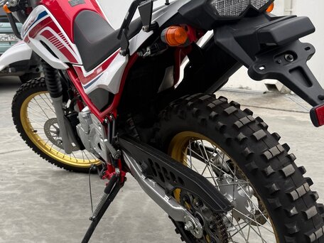 2020 Yamaha XT250 Serow, красный, 653000 рублей, вид 2