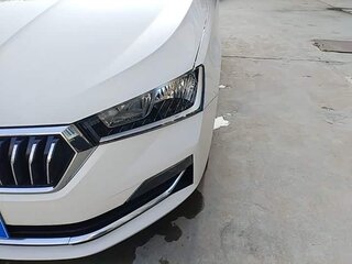 2023 Skoda Rapid II, белый, 1250100 рублей, вид 5