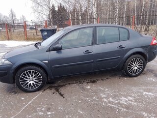 2008 Renault Megane II Рестайлинг, серый, 500000 рублей, вид 2