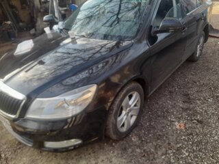 2011 Skoda Octavia II (A5) Рестайлинг, чёрный, 750000 рублей, вид 1