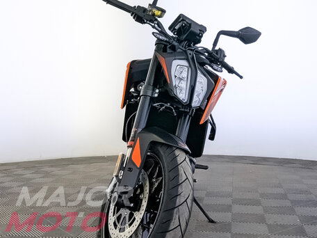 2026 KTM 790 Duke, оранжевый, 1150000 рублей, вид 3