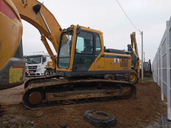 2022 SDLG E6250F, жёлтый, 5880000 рублей - вид 1