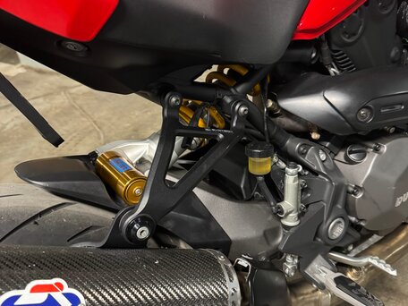 2018 Ducati Monster 1200, красный, 1150000 рублей, вид 3