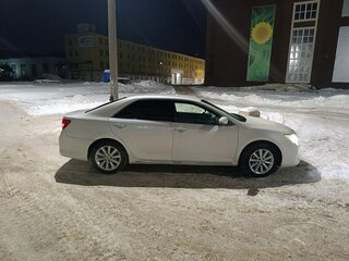 2012 Toyota Camry Japan Market VII (XV50), белый, 1350000 рублей, вид 4