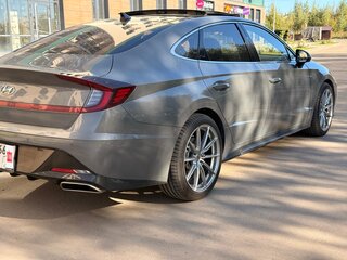 2020 Hyundai Sonata VIII (DN8), серый, 2640000 рублей, вид 4