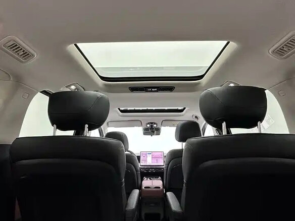 2026 GAC Trumpchi E8 I Рестайлинг, чёрный - вид 19