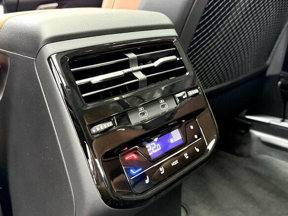 2023 Audi Q6 50 TFSI, чёрный, 6900000 рублей - вид 29