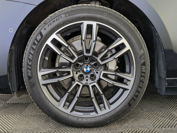 2024 BMW 5 серии Long 530Li xDrive VIII (G60/G61/G68), синий, 6650000 рублей - вид 11