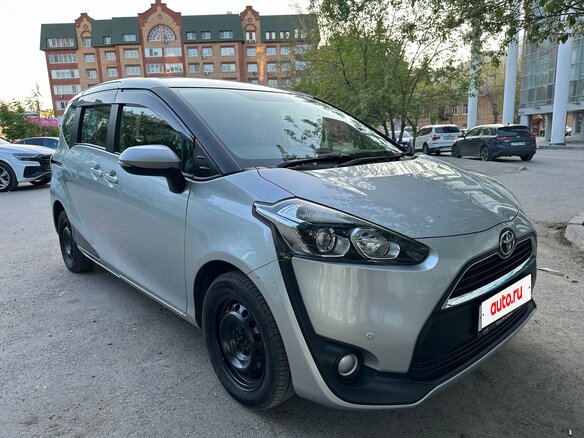 2017 Toyota Sienta II, серый, 1280000 рублей