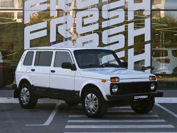 2013 Lada (ВАЗ) 2131 (4x4) 213105 I, белый, 389000 рублей
