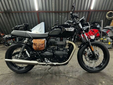 2021 Triumph Bonneville T100, чёрный, 1090000 рублей, вид 3
