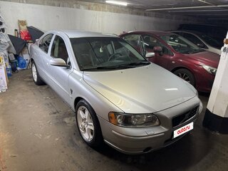 2004 Volvo S60 I Рестайлинг, серебристый, 950000 рублей, вид 3
