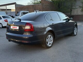 2010 Skoda Octavia DSG7 II (A5) Рестайлинг, серый, 650000 рублей, вид 3