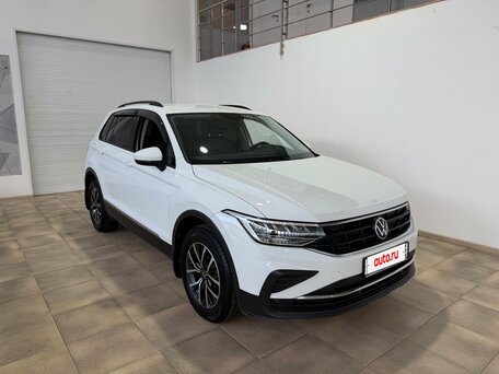 2021 Volkswagen Tiguan II Рестайлинг, белый, 2770000 рублей, вид 4