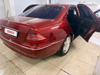 2003 Mercedes-Benz S-Класс 350 IV (W220) Рестайлинг, красный, 900000 рублей, вид 3