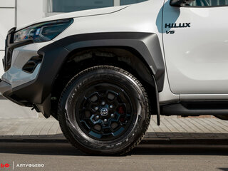 2025 Toyota Hilux VIII Рестайлинг 2, белый, 7800000 рублей, вид 4