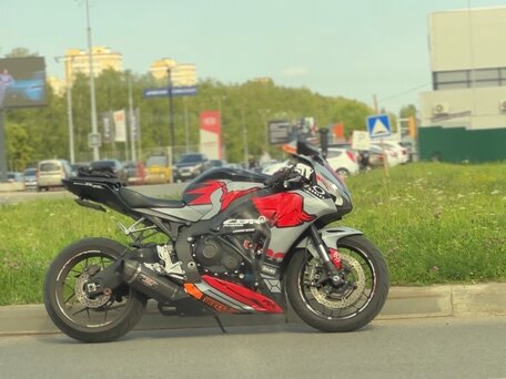 2015 Honda CBR 1000 RR/RA Fireblade, красный, 1150000 рублей, вид 1