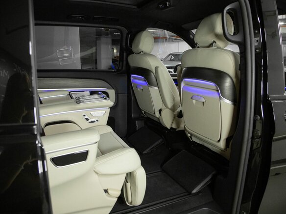 2026 Mercedes-Benz V-Класс 300 d длинный III (W447) Рестайлинг 2, чёрный - вид 25