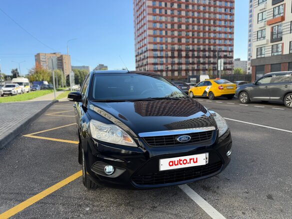 2009 Ford Focus II Рестайлинг, чёрный, 430000 рублей - вид 4