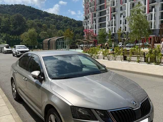2018 Skoda Octavia III (A7) Рестайлинг, бежевый, 1542000 рублей, вид 2