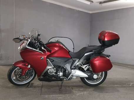 2013 Honda VFR 1200, красный, 610000 рублей, вид 1