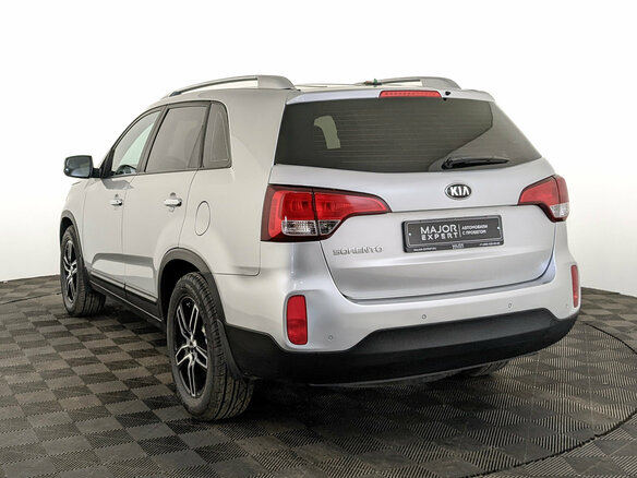 2018 Kia Sorento II Рестайлинг, серебристый, 1795000 рублей - вид 6