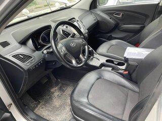 2014 Hyundai ix35 I Рестайлинг, серебристый, 1140000 рублей, вид 2