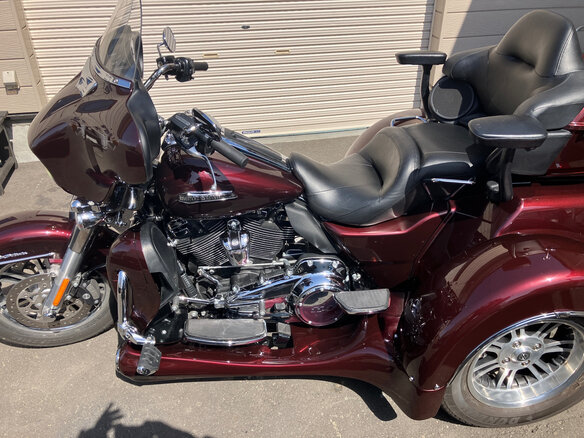 2019 Harley-Davidson Tri Glide, красный, 2127000 рублей - вид 3