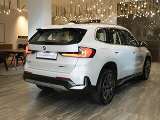 2025 BMW X1 Long 25Li sDrive III (U11/U12), белый, 4940000 рублей, вид 5
