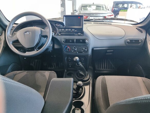 2026 Lada (ВАЗ) Niva Travel I Рестайлинг, серебристый, 1809000 рублей - вид 6