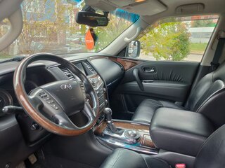 2011 Infiniti QX56 II, пурпурный, 1800000 рублей, вид 5