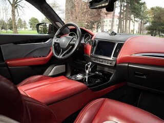 2017 Maserati Levante S I, чёрный, 5300000 рублей, вид 5