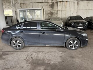 2020 Kia Cerato IV, чёрный, 1520000 рублей, вид 4
